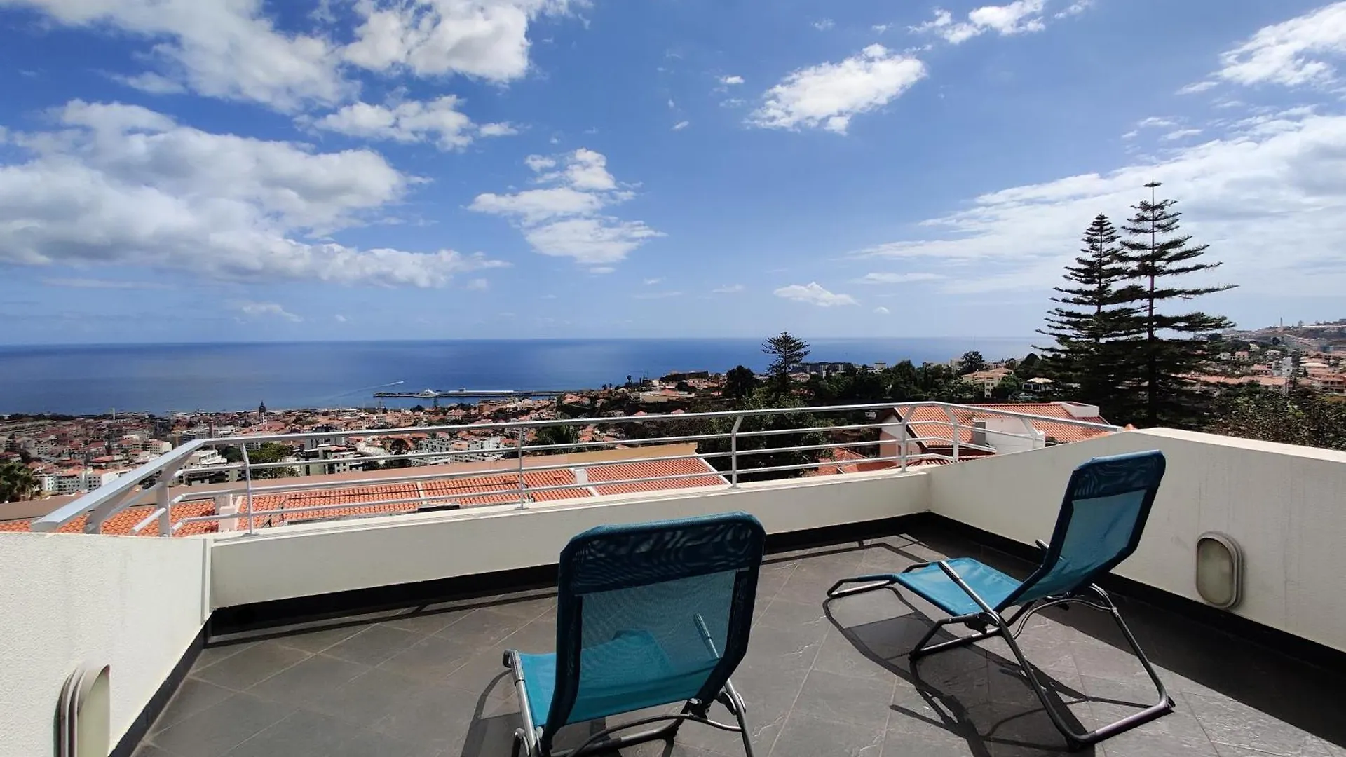Villa Dos Saltos - Sea View, Parking, Ac & Barbecue Funchal  0*, Funchal (Madeira) Portugal