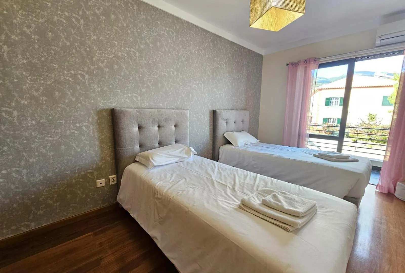 Villa Dos Saltos - Sea View, Parking, Ac & Barbecue Funchal  Funchal (Madeira)